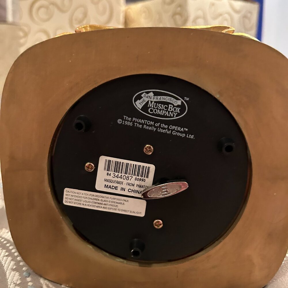 Phantom Dance of Country Nymphs Globe and Music box - Picture 2 of 8